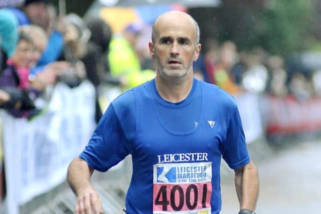 Chris Southam beat his target tme of 2hr 50min to secure a top 500 finish at the London Marathon. EMN-170205-122712002