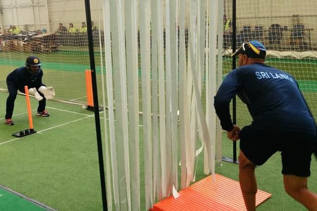 Sri Lankan players test out the reaction screen EMN-170531-085113002