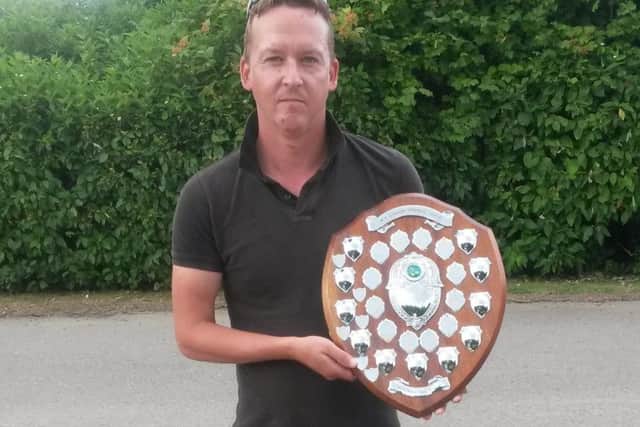 Memorial Shield winner Mark Searle EMN-171107-144606002