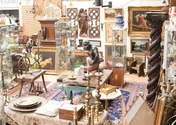 Lots from The Old Hall, Burton Lazars, which were auctioned by Hansons EMN-170726-162333001