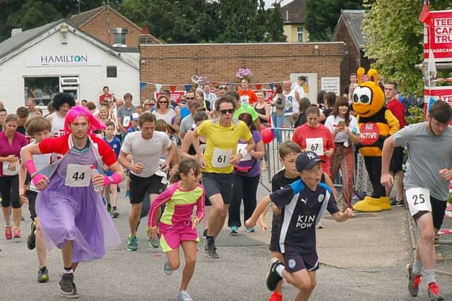 Fun-runners set off from the Hamilton Tennis Club PHOTO: Tim Williams