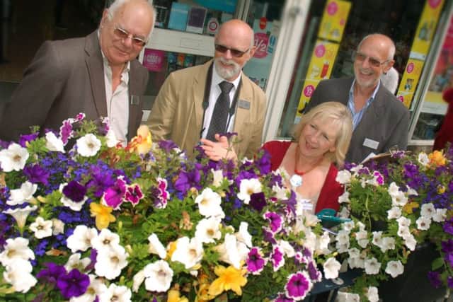 East Midlands In Bloom judges Derek Bilby, Richard Stephen and Simon Lucas with Marie Walters in Sherrard Street EMN-170925-113727001