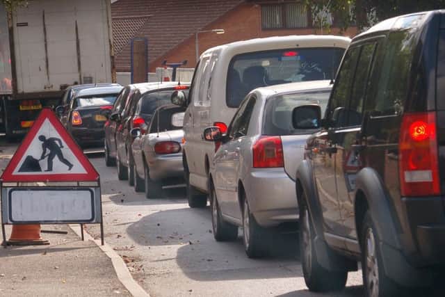 Heavy traffic in Melton EMN-170926-162526001